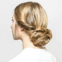 Mai - Comment réaliser un chignon tressé en 7 étapes faciles