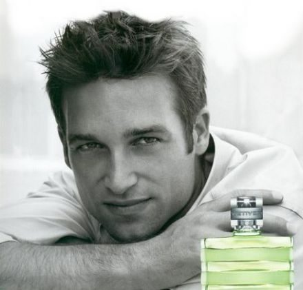 Messieurs, Mettez-vous au parfum!