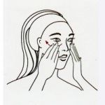 How to apply your eye contour cream 3